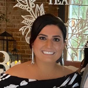 Meet your Posher, Elizabeth